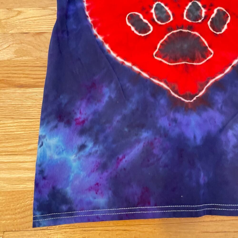 handmade tie dyed unisex tshirt paw print in a heart L - Picture 4 of 7